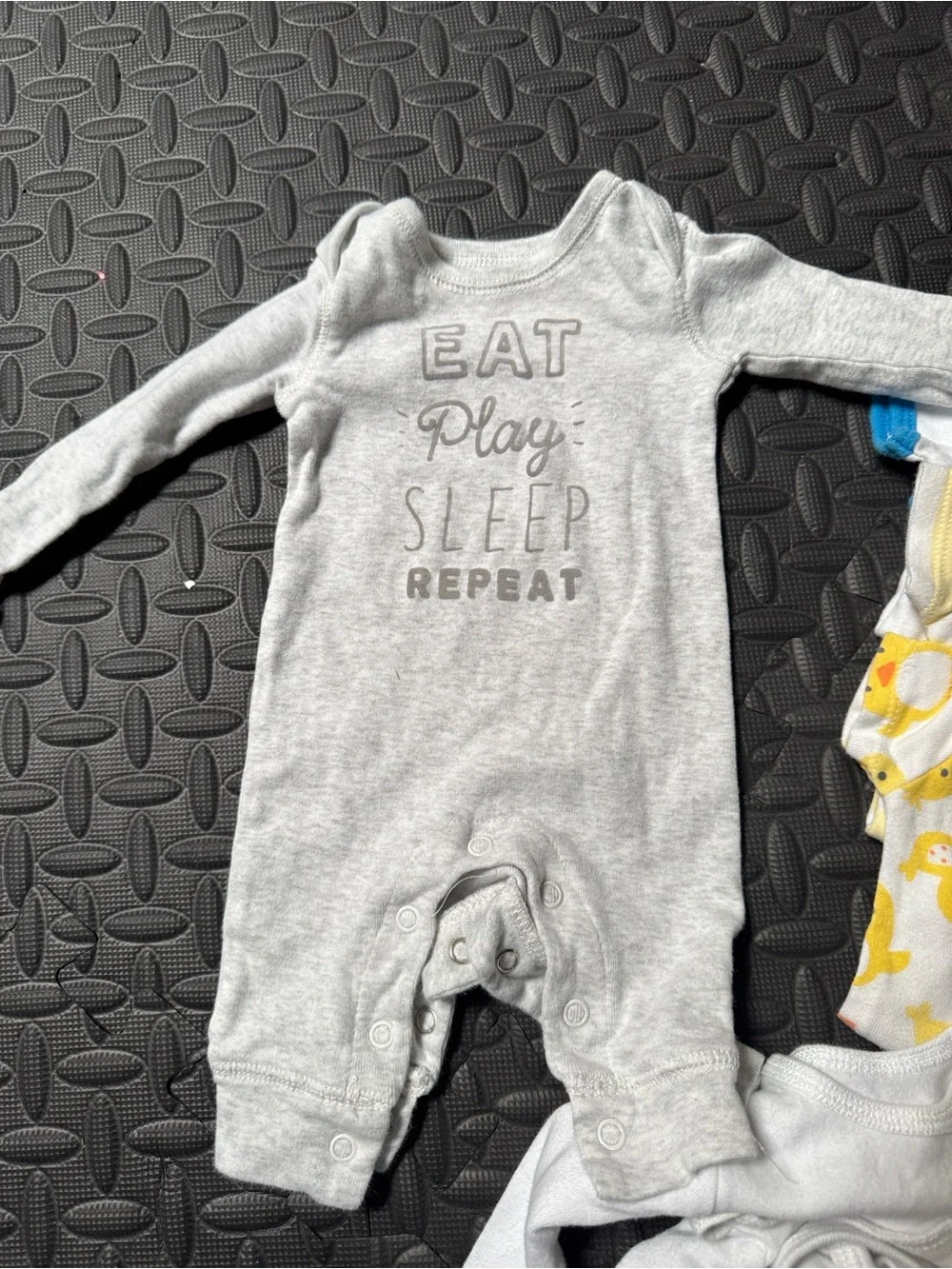Mixed Newborn Onesies - used - newborn